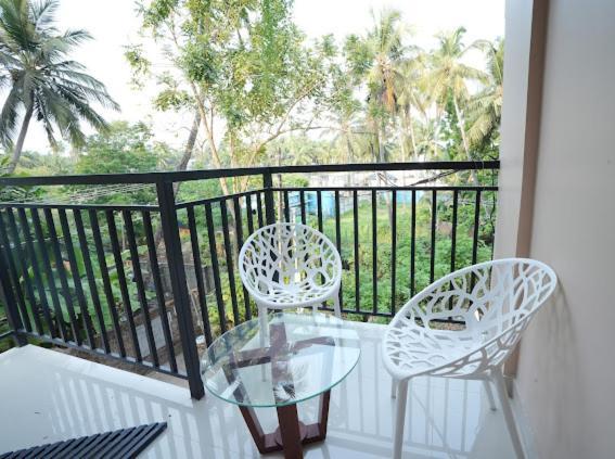 Hotel Le Marina Residency โคชิโคด ภายนอก รูปภาพ