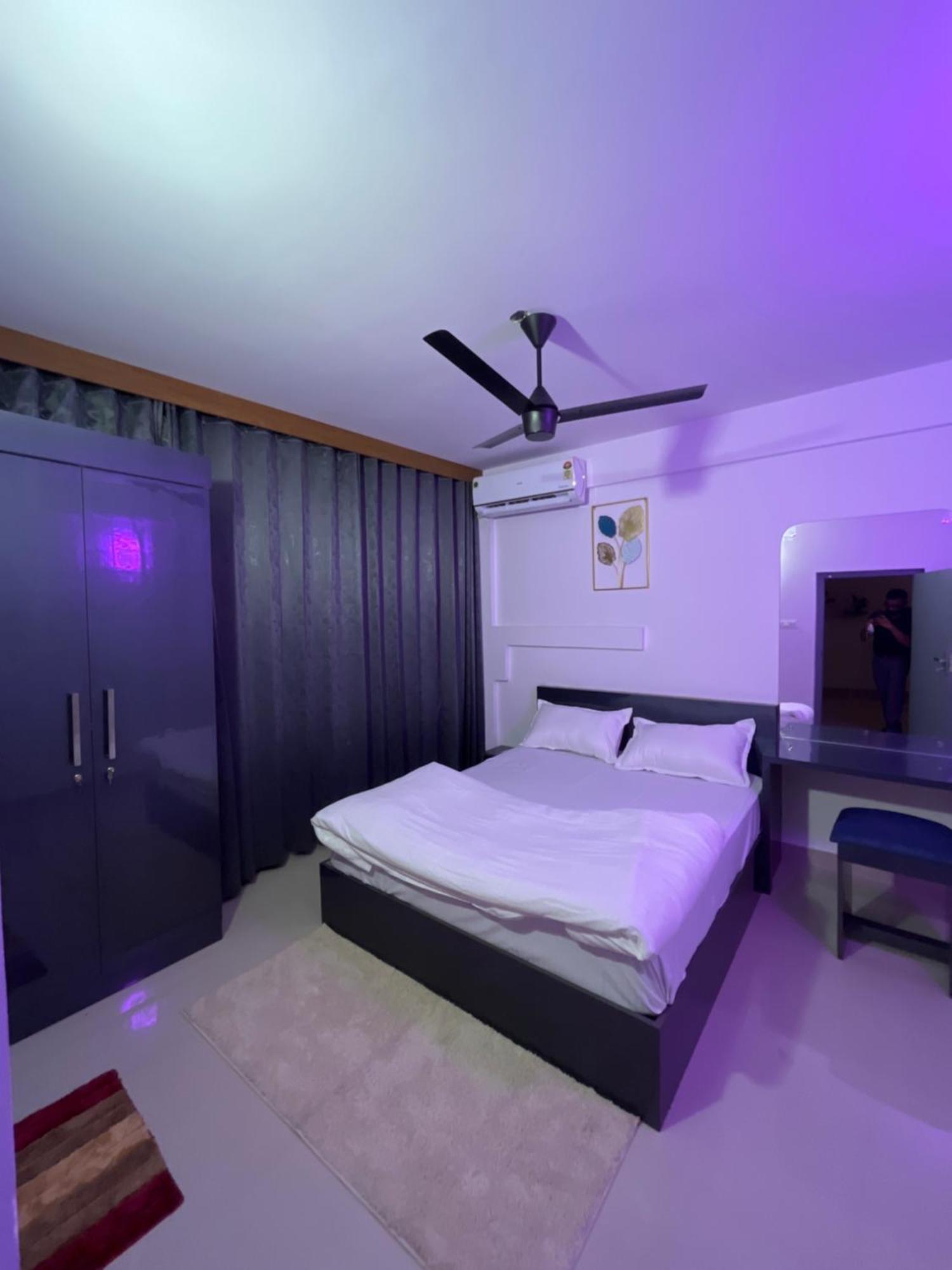 Hotel Le Marina Residency โคชิโคด ภายนอก รูปภาพ