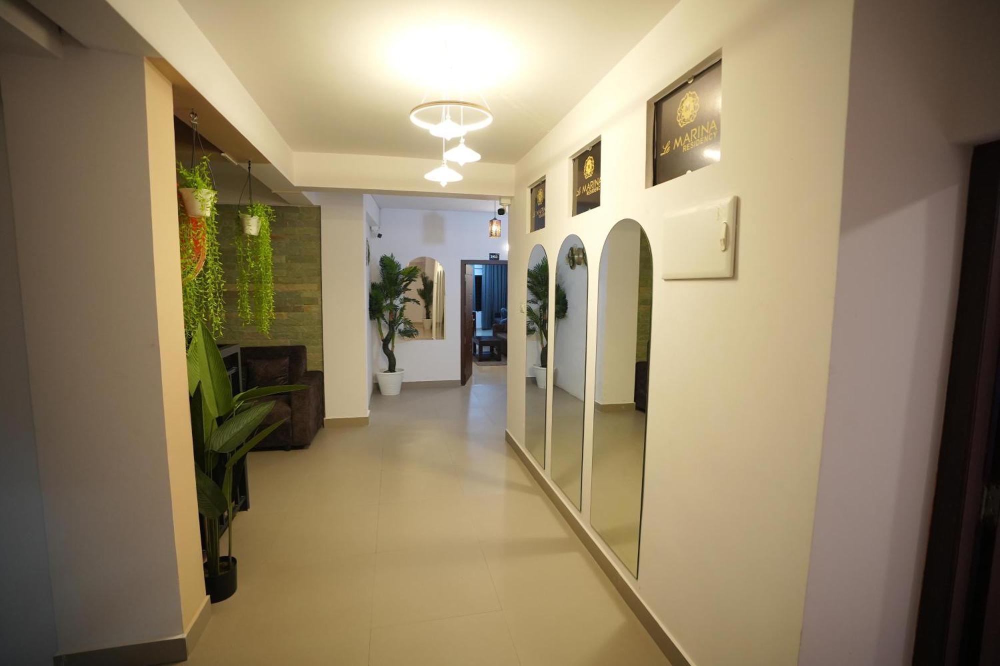 Hotel Le Marina Residency โคชิโคด ภายนอก รูปภาพ